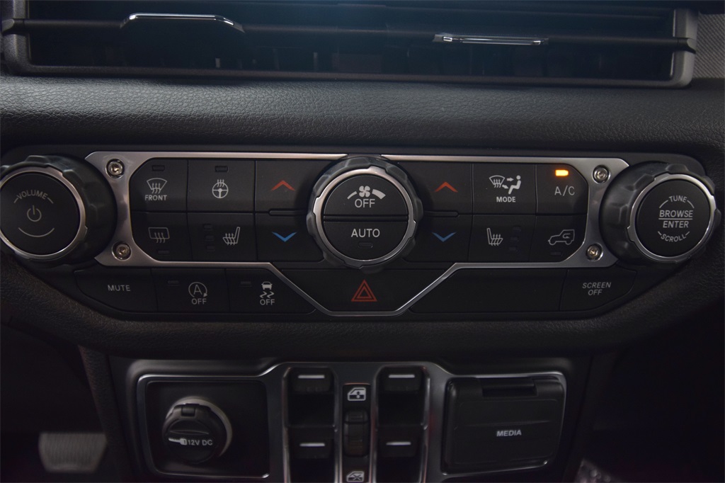 new 2025 Jeep Wrangler car, priced at $51,912