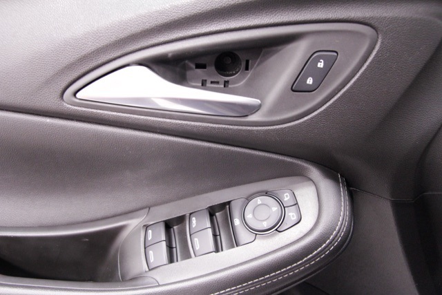 used 2022 Buick Encore GX car, priced at $19,900