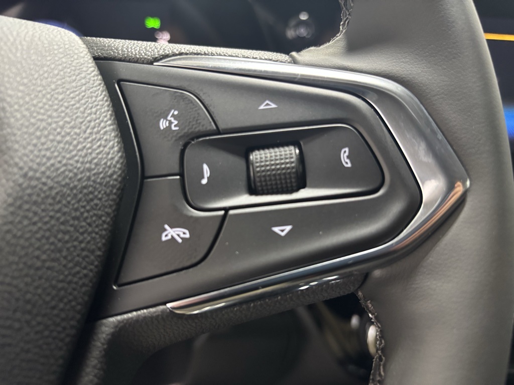 new 2025 Chevrolet Trax car, priced at $25,498