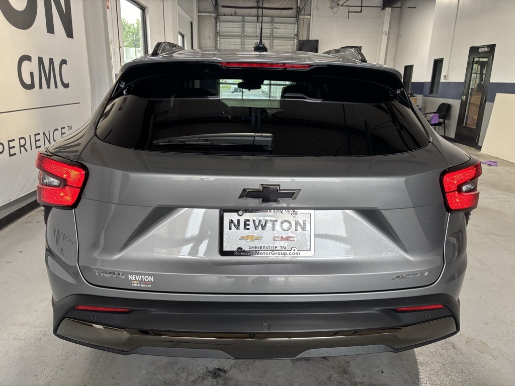 new 2025 Chevrolet Trax car, priced at $25,498