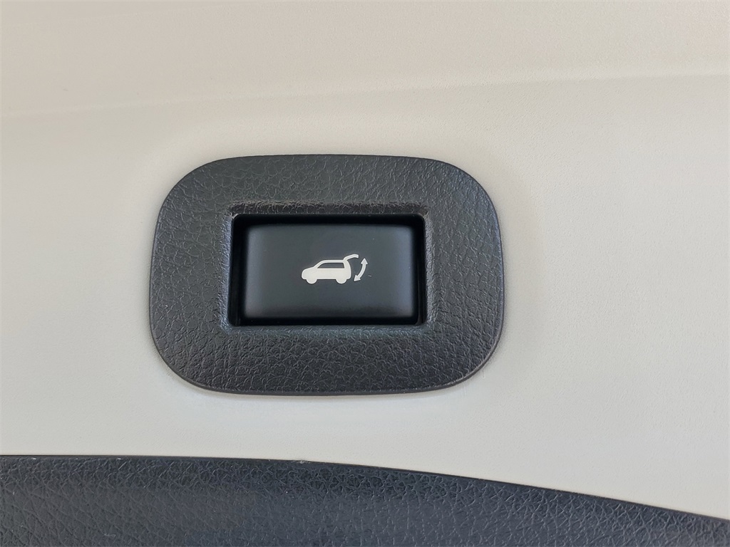used 2020 Nissan Rogue car, priced at $18,895