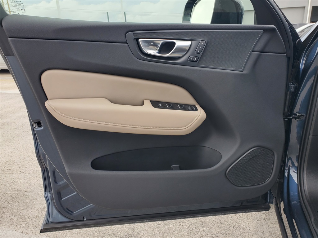 new 2026 Volvo XC60 car, priced at $54,985