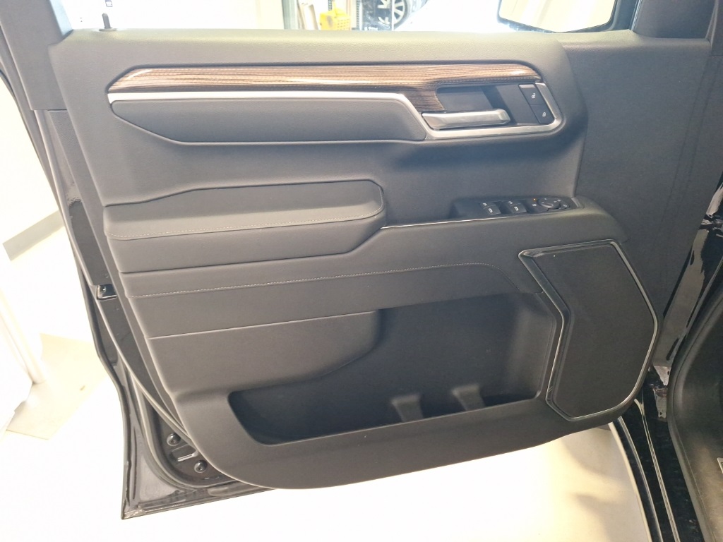 used 2024 Chevrolet Silverado 1500 car, priced at $43,000