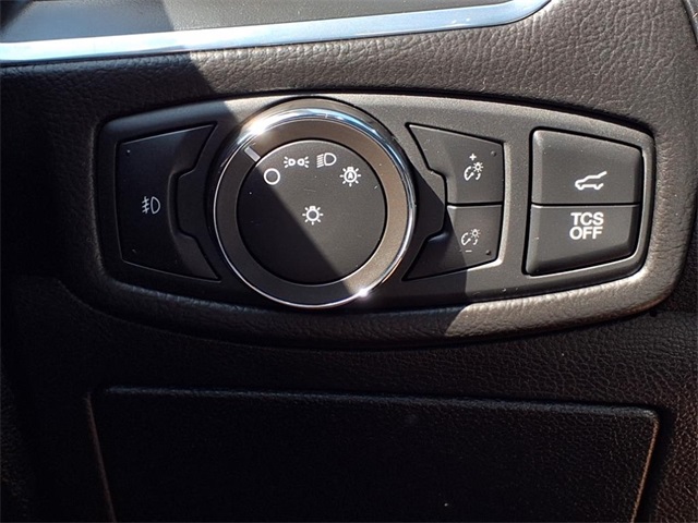 used 2022 Ford Edge car, priced at $29,400