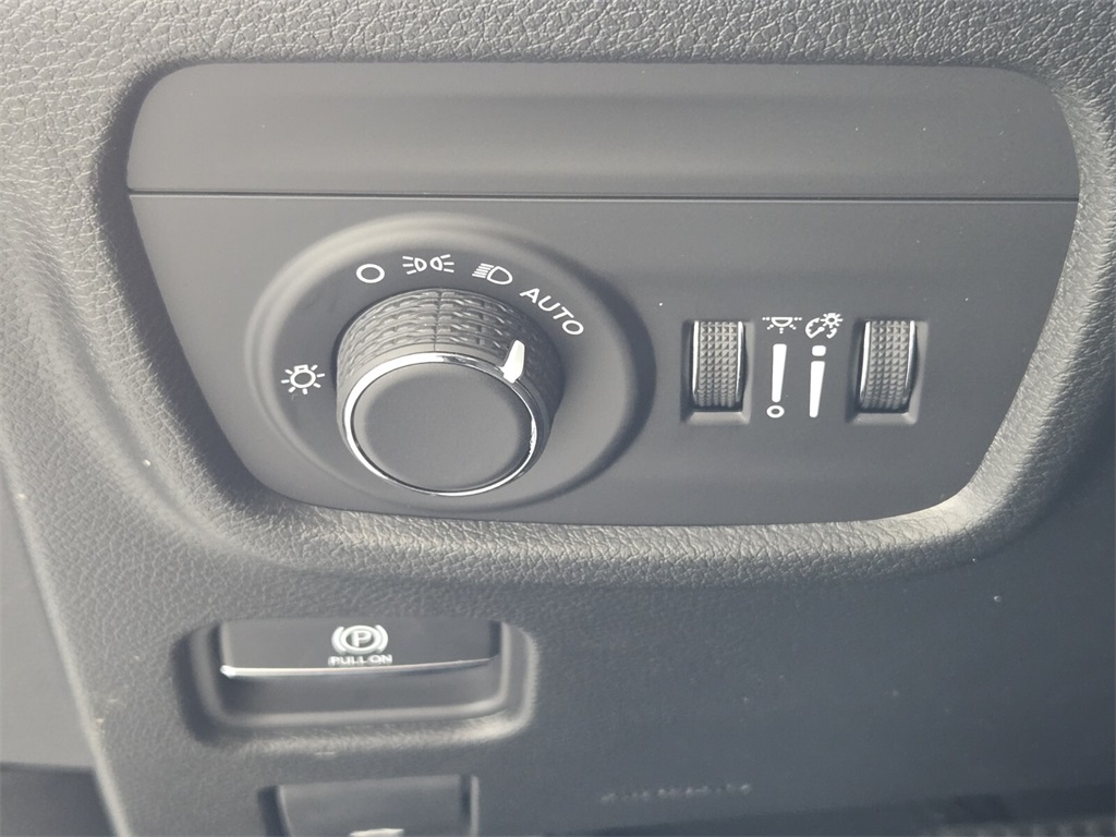 new 2025 Jeep Grand Cherokee L car, priced at $36,780