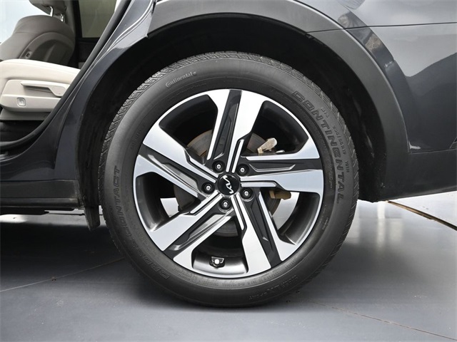 used 2022 Kia Sorento Hybrid car, priced at $24,457