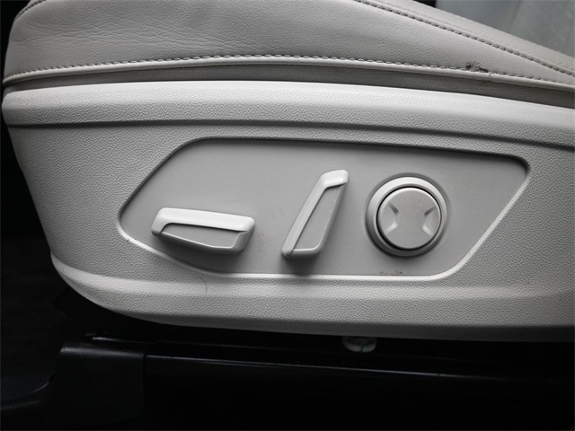 used 2022 Kia Sorento Hybrid car, priced at $24,457