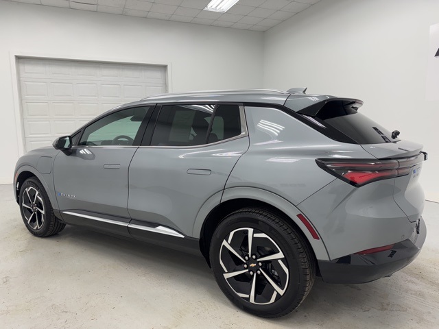 used 2025 Chevrolet Equinox EV car, priced at $31,988