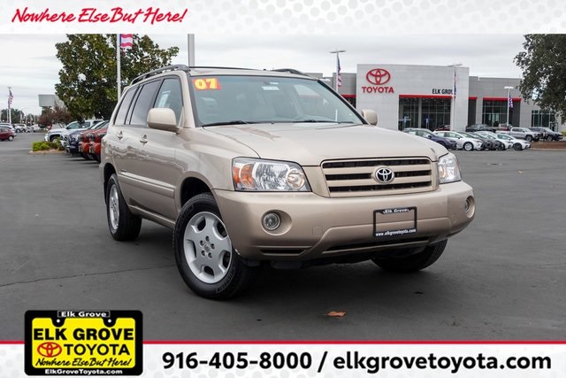 used 2007 Toyota Highlander car, priced at $9,000