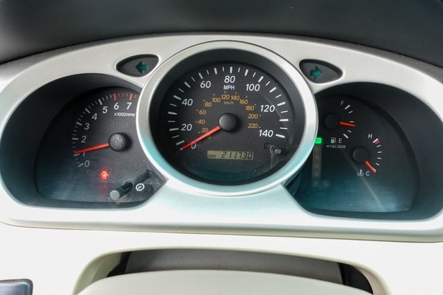 used 2007 Toyota Highlander car, priced at $9,000