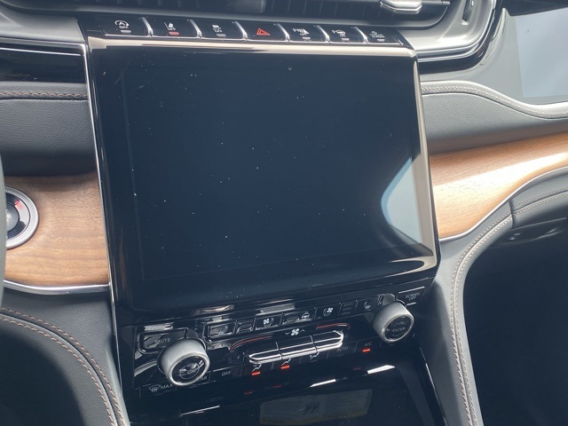 new 2025 Jeep Grand Cherokee L car, priced at $63,236