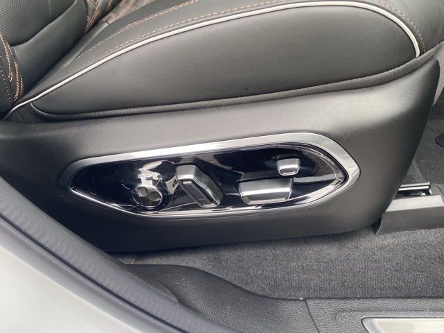 new 2025 Jeep Grand Cherokee L car, priced at $63,236