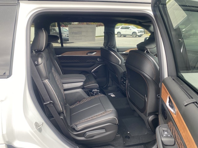 new 2025 Jeep Grand Cherokee L car, priced at $63,236