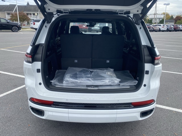 new 2025 Jeep Grand Cherokee L car, priced at $63,236