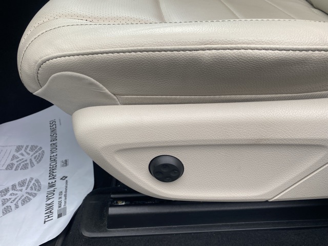 used 2022 Mercedes-Benz GLE car, priced at $44,895