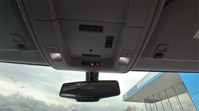 used 2018 GMC Sierra 1500 car, priced at $27,998