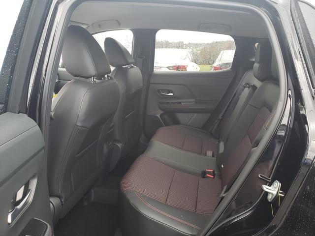 new 2025 Nissan Kicks car, priced at $28,295