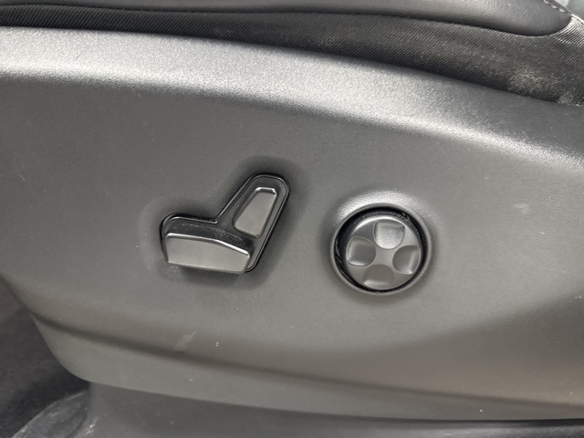 used 2023 Chrysler Pacifica car, priced at $24,936