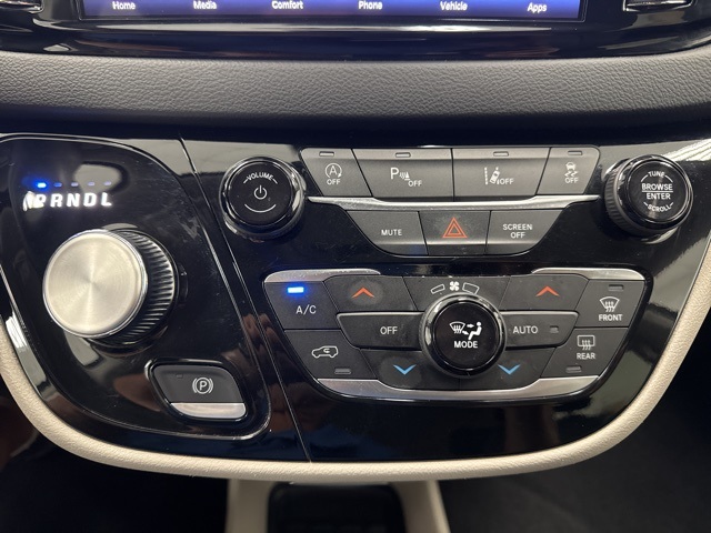 used 2023 Chrysler Pacifica car, priced at $24,936