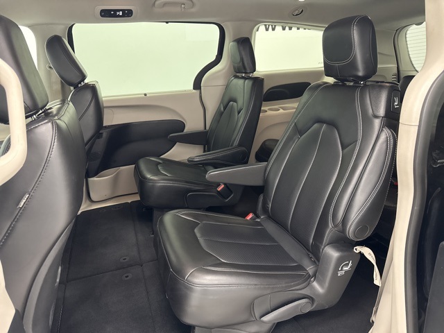 used 2023 Chrysler Pacifica car, priced at $24,936