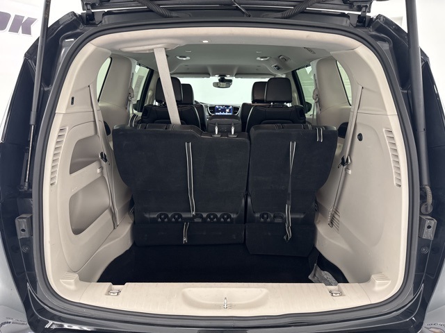 used 2023 Chrysler Pacifica car, priced at $24,936