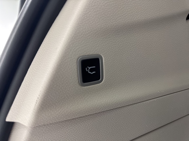 used 2023 Chrysler Pacifica car, priced at $24,936