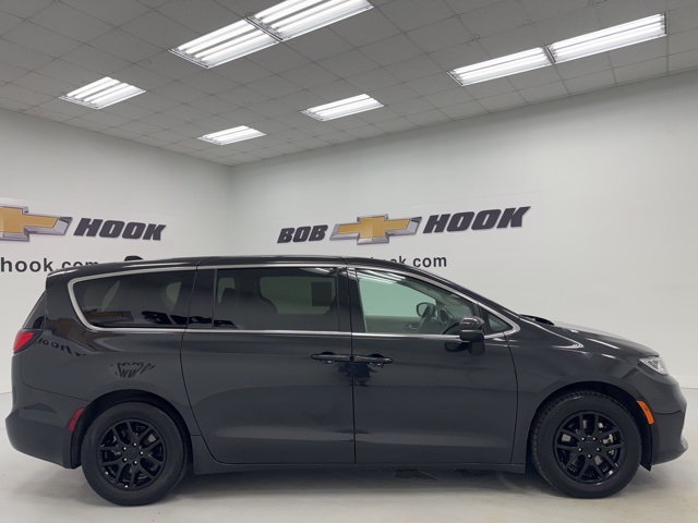 used 2023 Chrysler Pacifica car, priced at $24,936