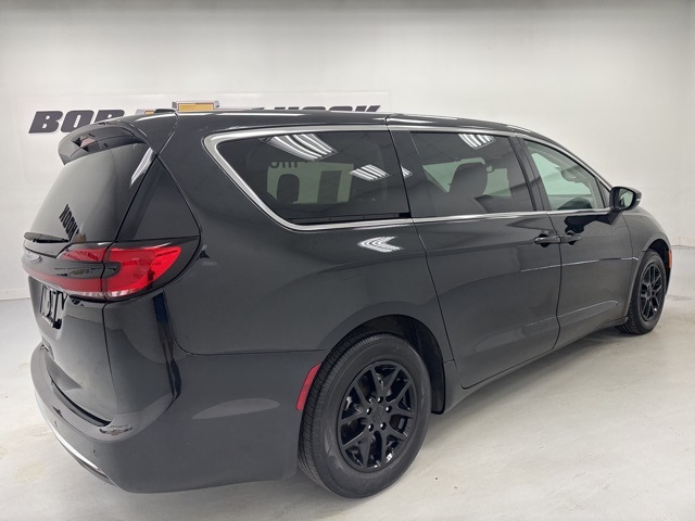 used 2023 Chrysler Pacifica car, priced at $24,936