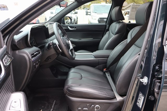 used 2025 Hyundai Palisade car, priced at $48,500