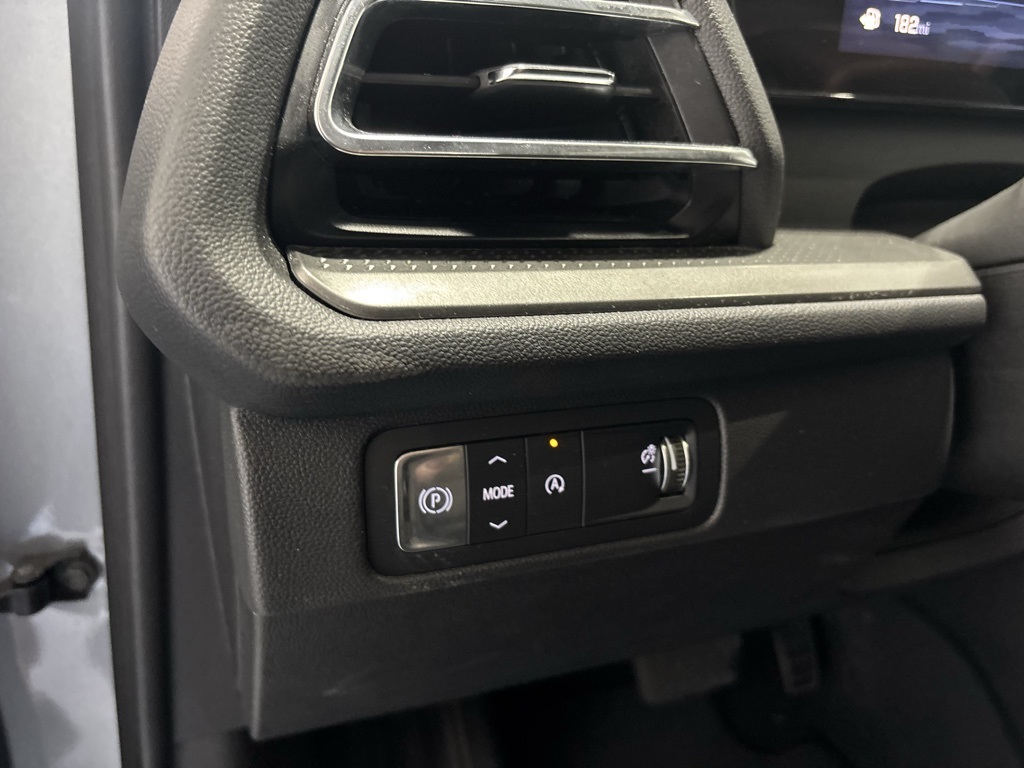 used 2024 Chevrolet Traverse car, priced at $37,842