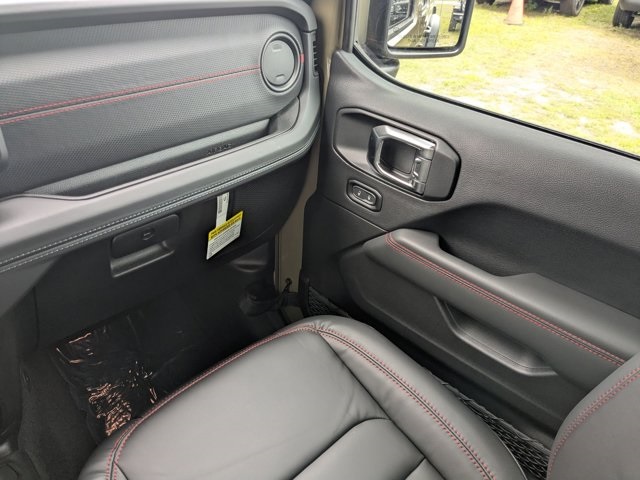 new 2025 Jeep Gladiator car, priced at $51,140