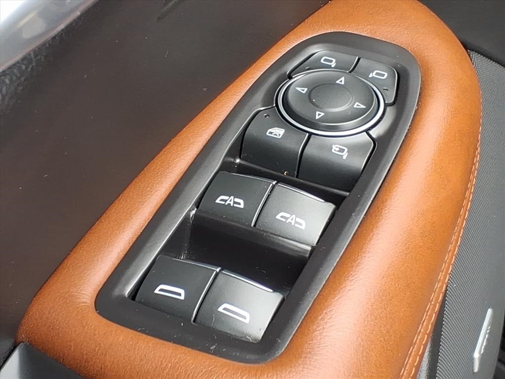 used 2019 Cadillac XT5 car, priced at $18,400