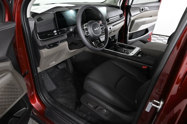 new 2025 Kia Carnival car, priced at $40,219