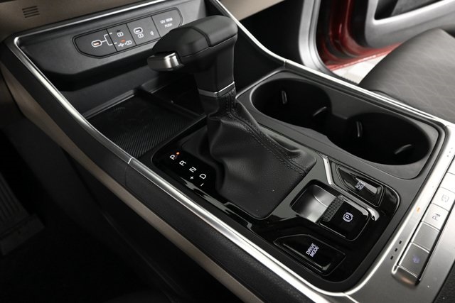 new 2025 Kia Carnival car, priced at $40,219