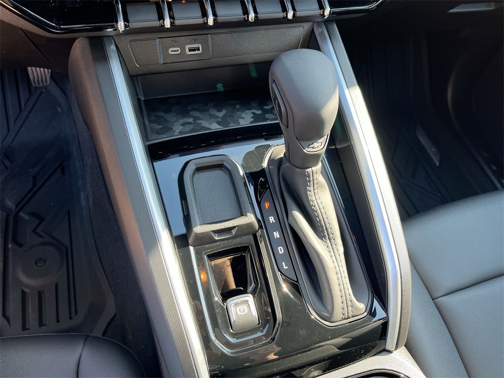 new 2025 Chevrolet Colorado car, priced at $32,689