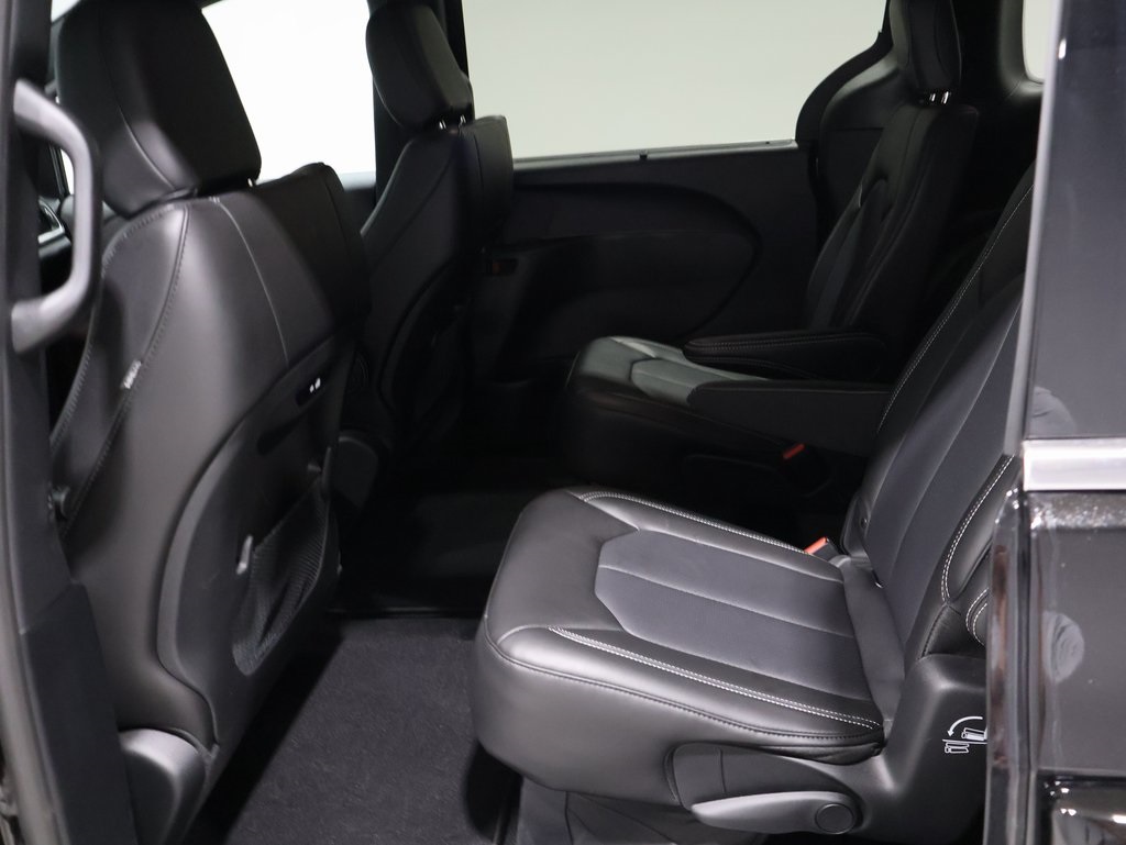 used 2025 Chrysler Pacifica car, priced at $42,000