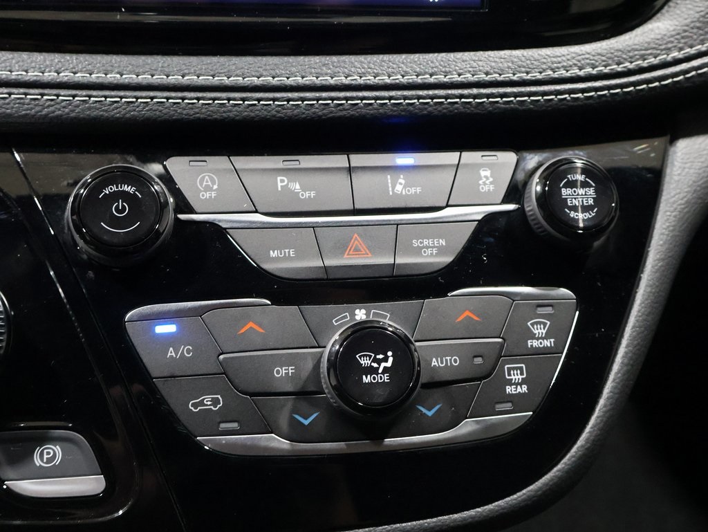 used 2025 Chrysler Pacifica car, priced at $42,000