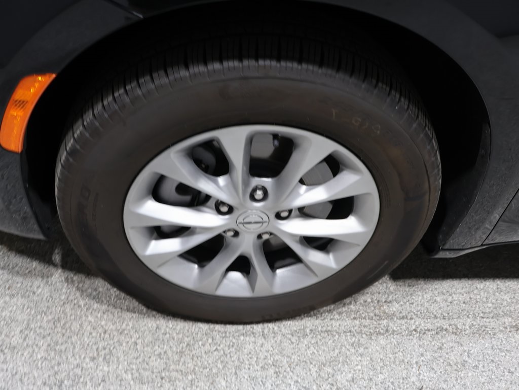 used 2025 Chrysler Pacifica car, priced at $42,000