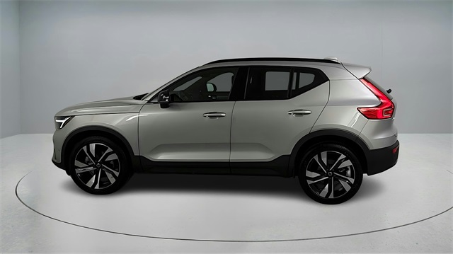 used 2023 Volvo XC40 car, priced at $31,997