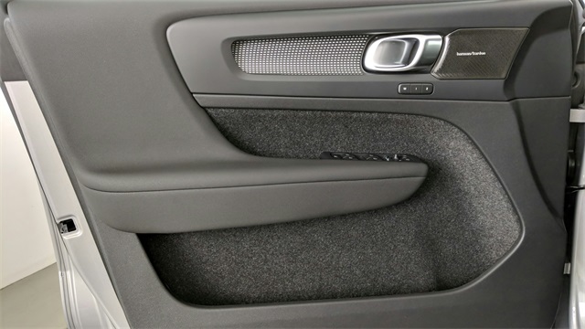 used 2023 Volvo XC40 car, priced at $31,997