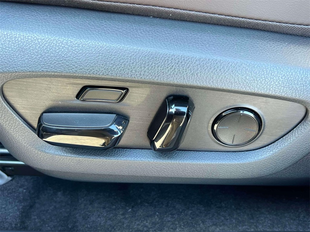 new 2025 Lexus RX car, priced at $77,604