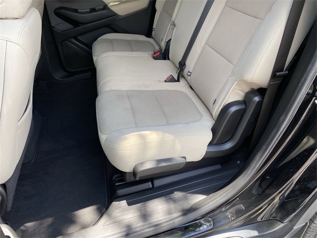 used 2022 Chevrolet Traverse car, priced at $28,816