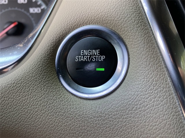 used 2022 Chevrolet Traverse car, priced at $28,816