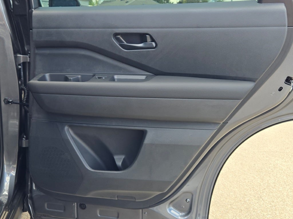 new 2025 Nissan Pathfinder car, priced at $46,595