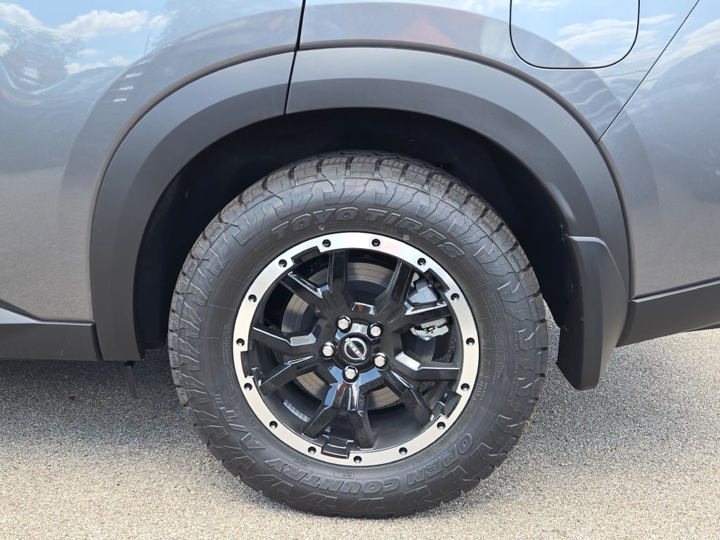 new 2025 Nissan Pathfinder car, priced at $46,595