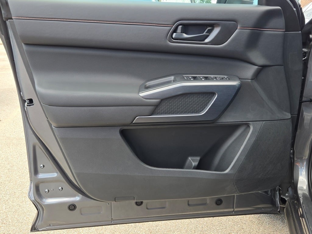 new 2025 Nissan Pathfinder car, priced at $46,595