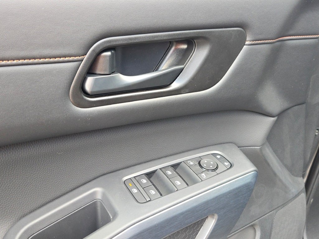 new 2025 Nissan Pathfinder car, priced at $46,595