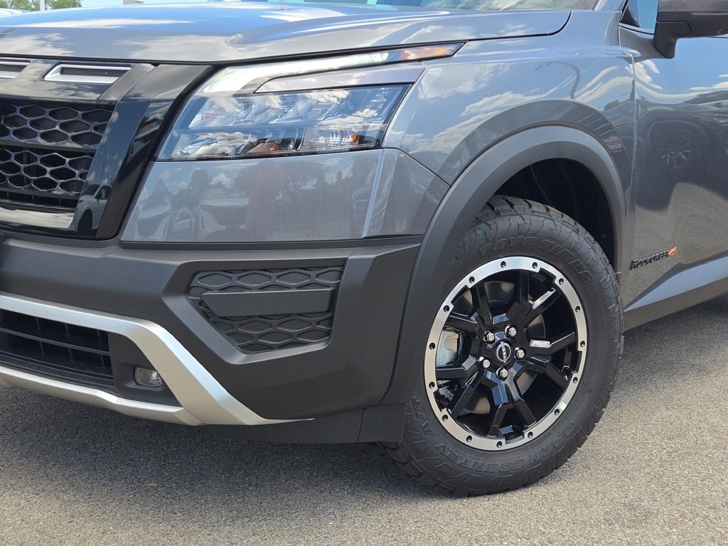 new 2025 Nissan Pathfinder car, priced at $46,595