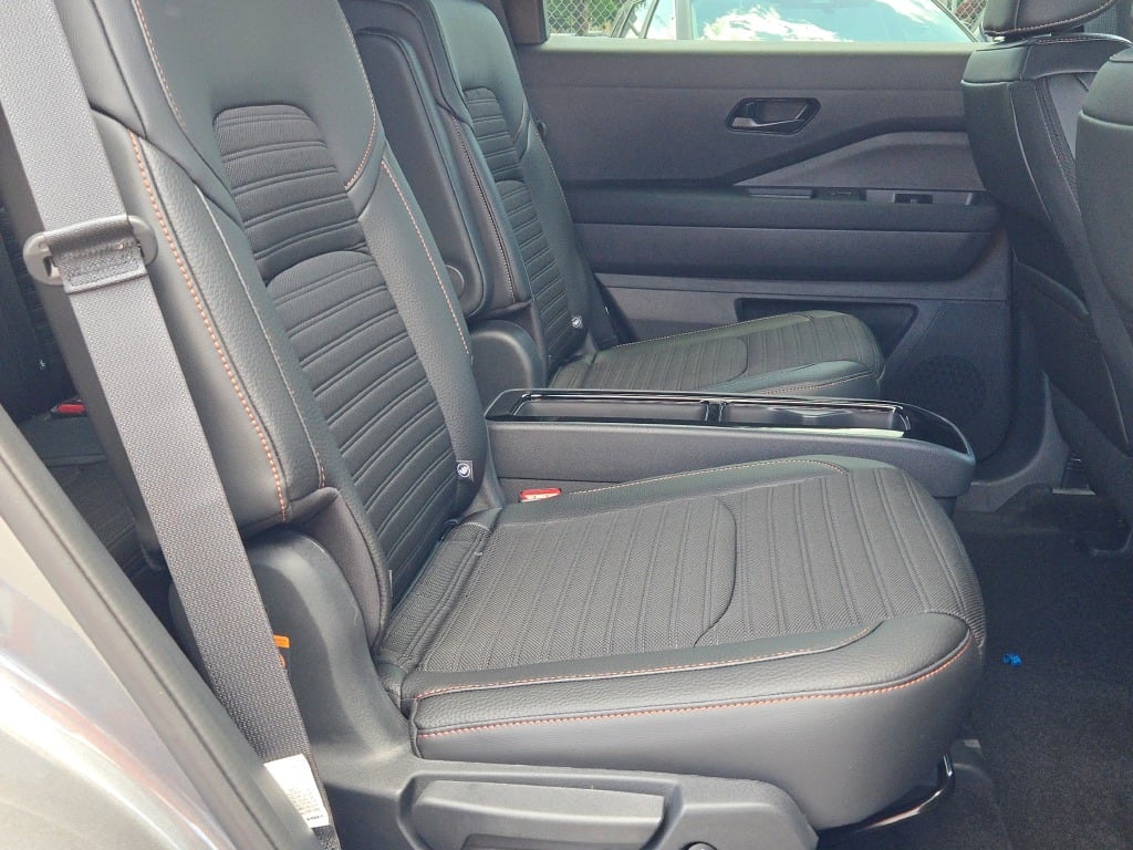 new 2025 Nissan Pathfinder car, priced at $46,595