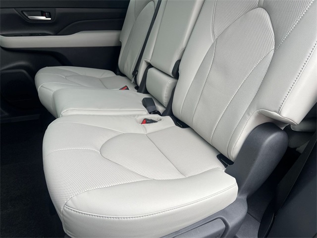 new 2025 Toyota Grand Highlander car, priced at $52,613